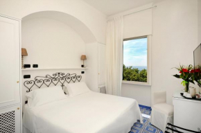 Гостиница Hotel Aurora  Амальфи